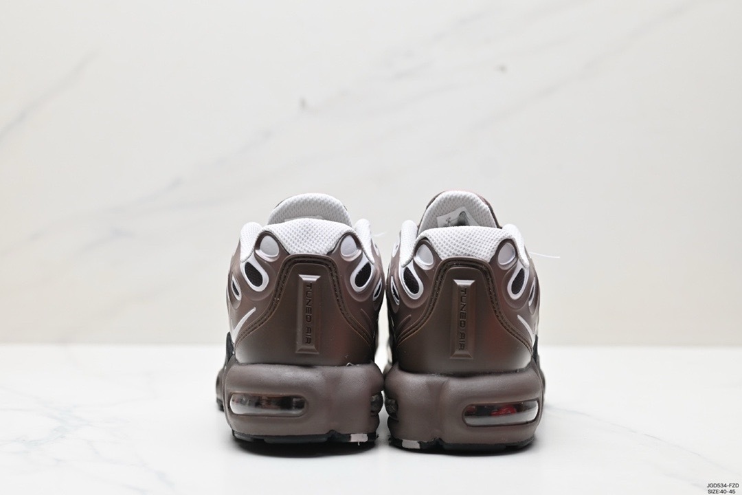 Air Max Plus Drift 81