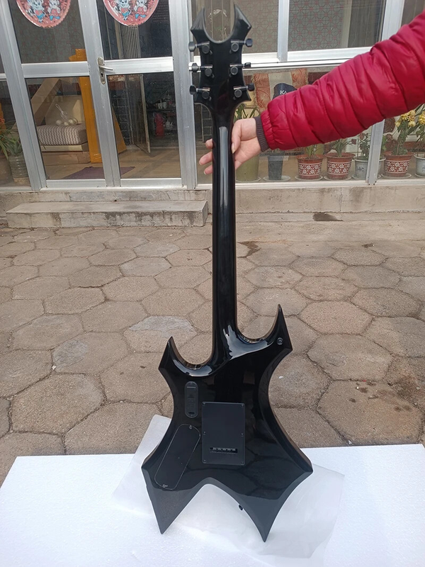 B.C Rich & # 034;Warlock & # 034;Electric Guitar, Floyd Rose Vibrato Bridge, Lock String Nut