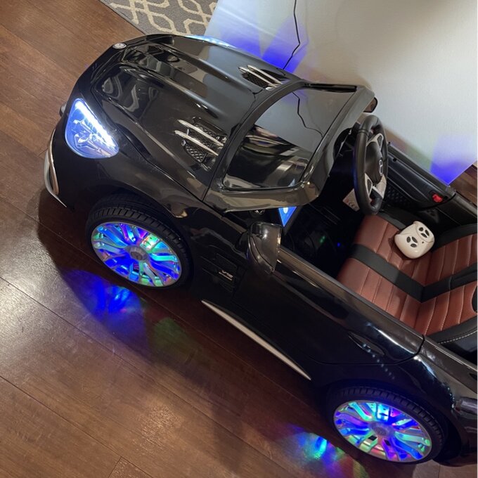 Licensed Car with Mp4 Touch Screen