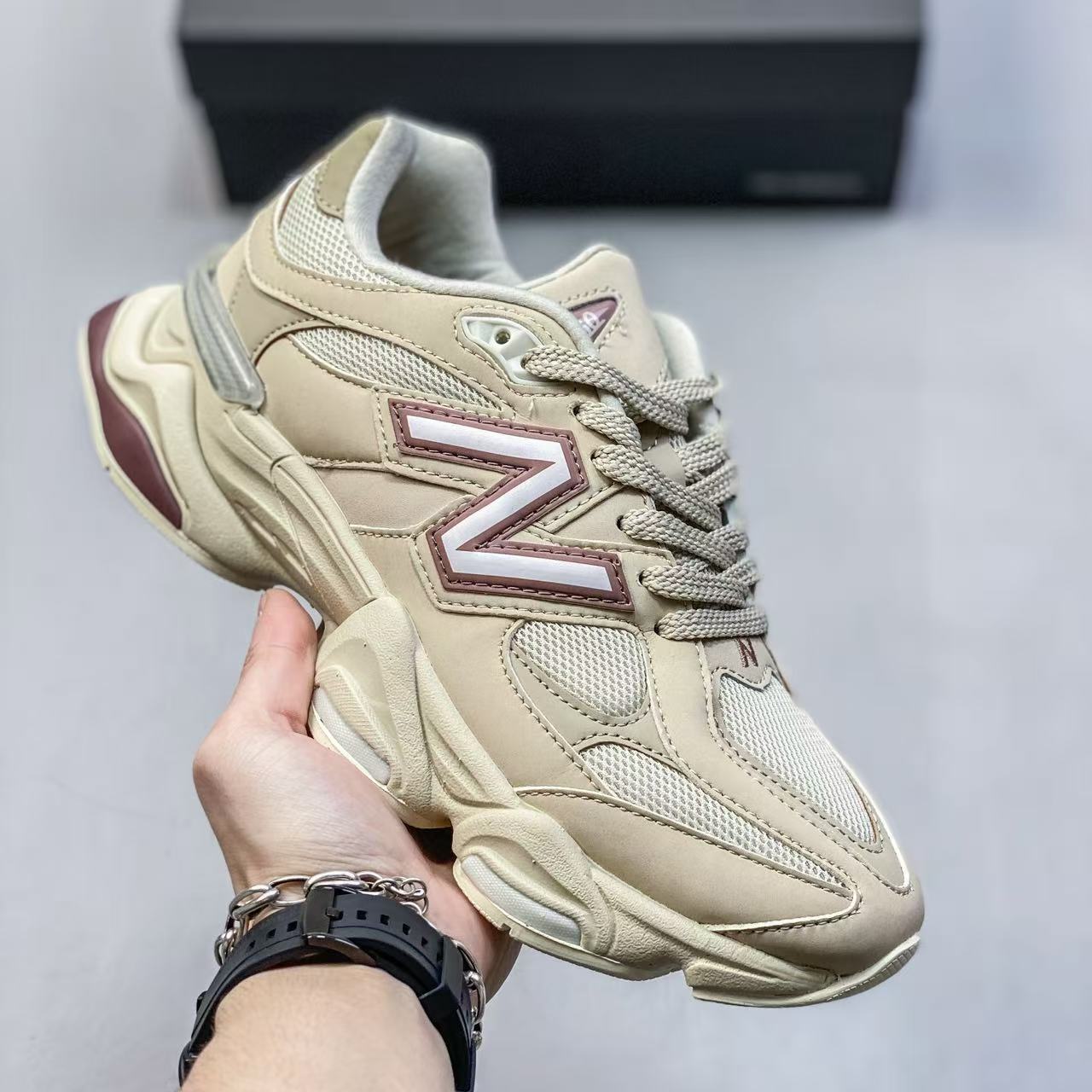 New Balance 9060