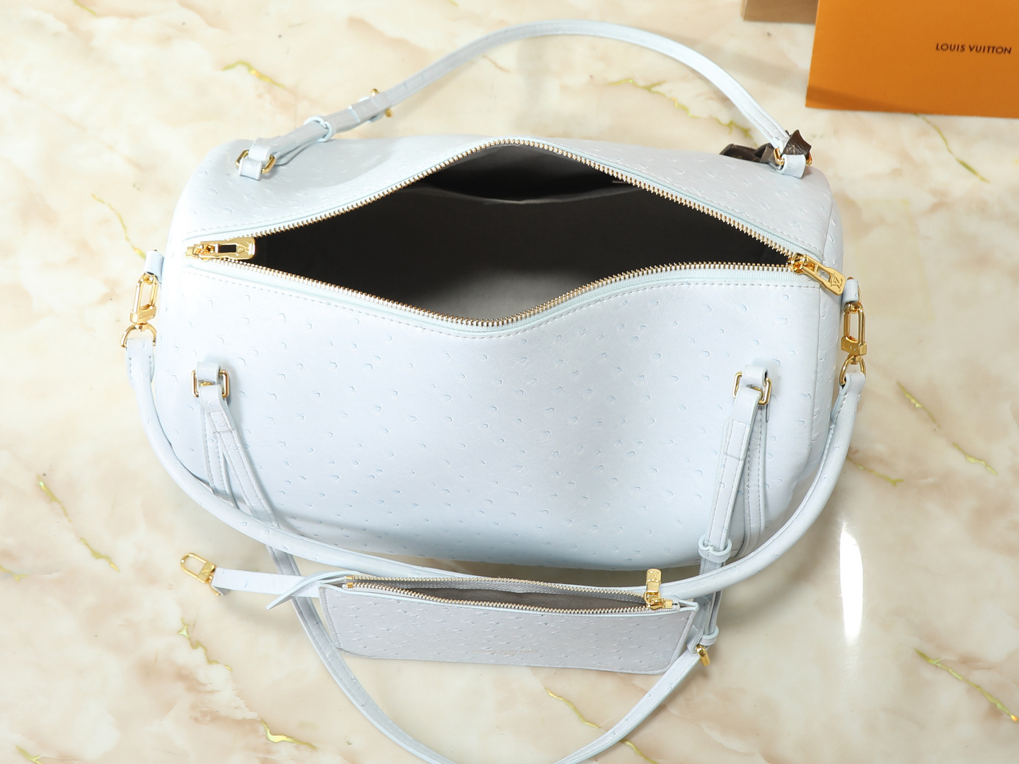 LV Speedy Soft 30（Ostrich Embossed）