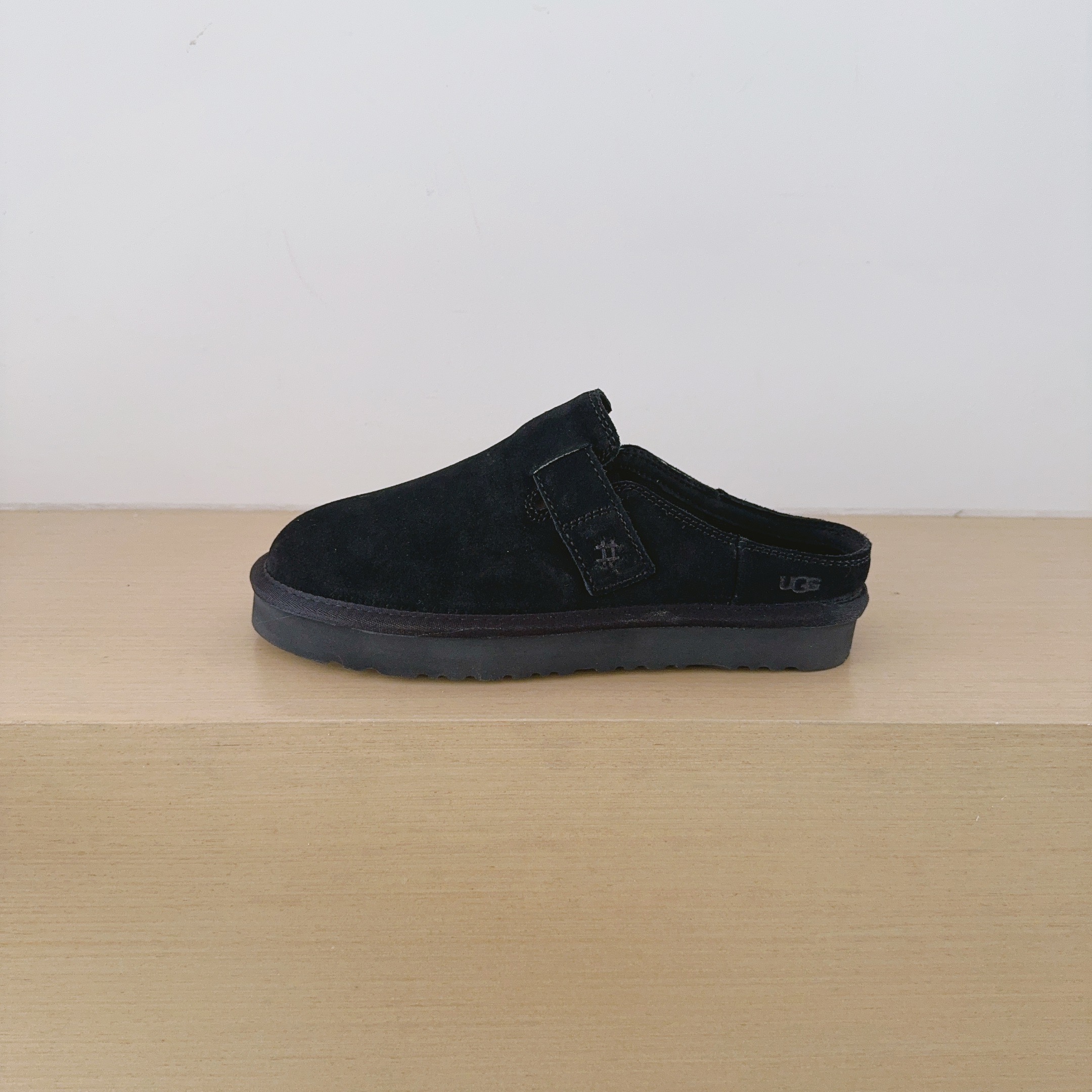 UGG Footwear Style 072