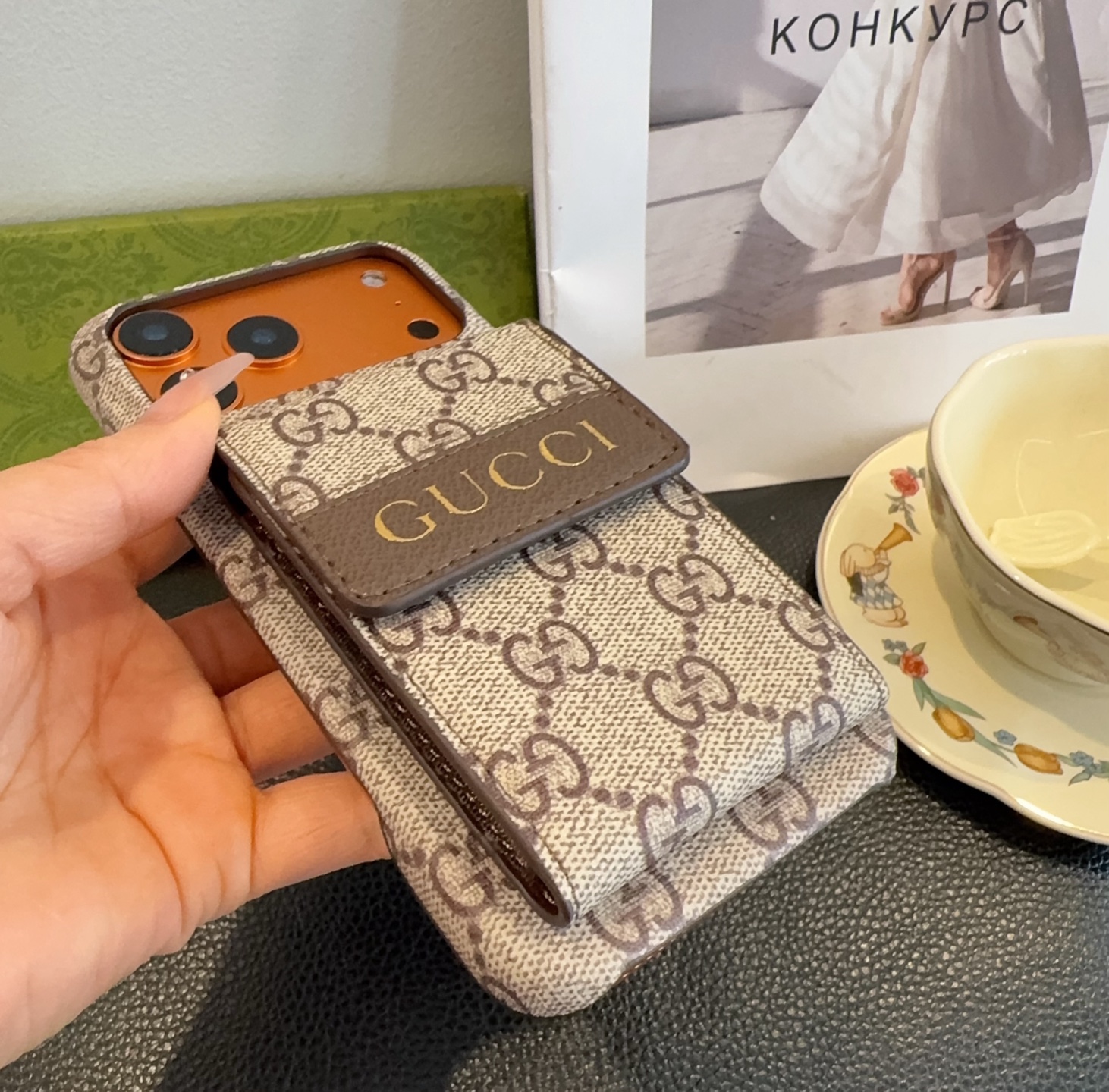 Gucci GG Supreme Monogram Card Holder Wallet Leather Luxury Phone Case