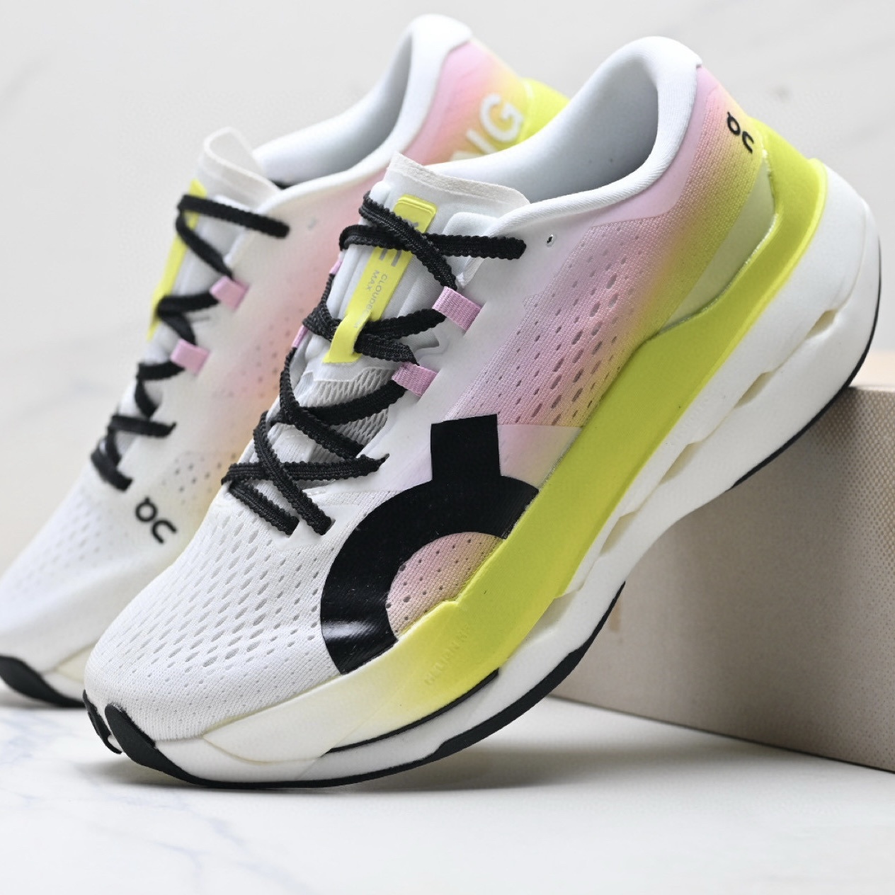 ON Cloudboom Strike & Max Detail 6