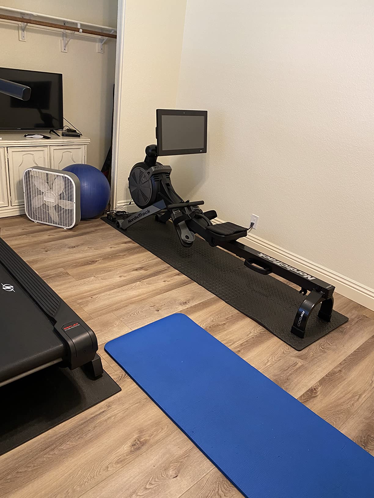 NordicTrack Smart Rower with 10” HD Touchscreen and 30-Day iFIT