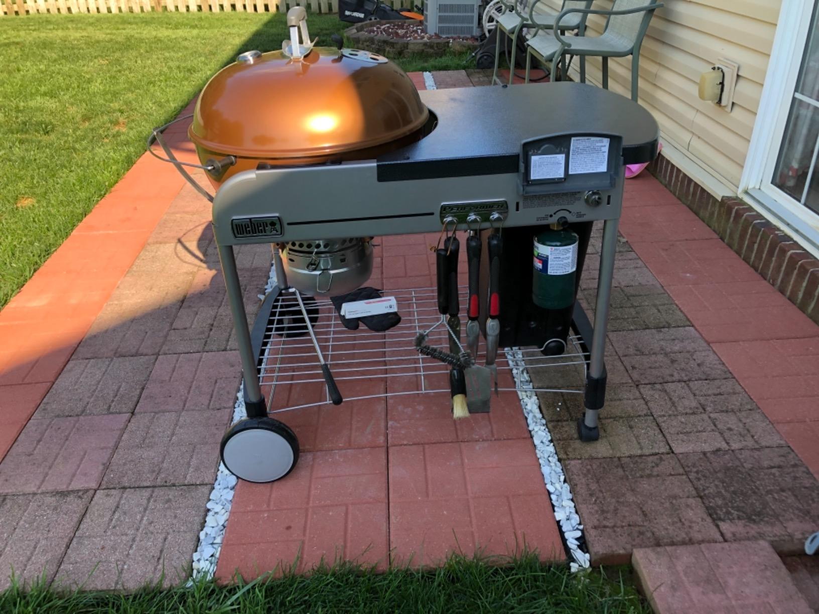 Weber Performer Deluxe Charcoal Grill