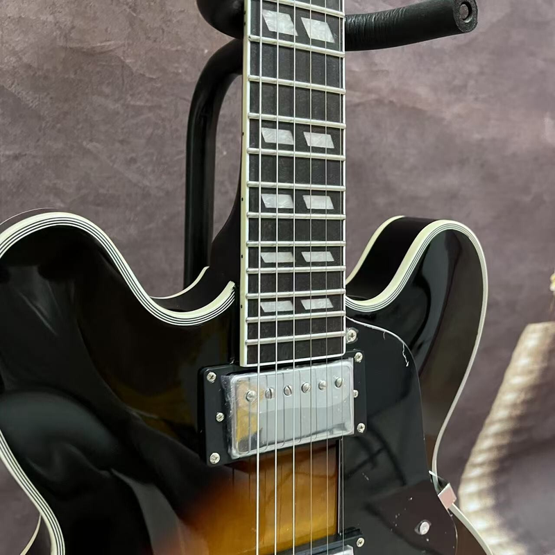 Custom ES-335 Electric Guitar Semi-Hollow Body Caramellato sunburst maple body