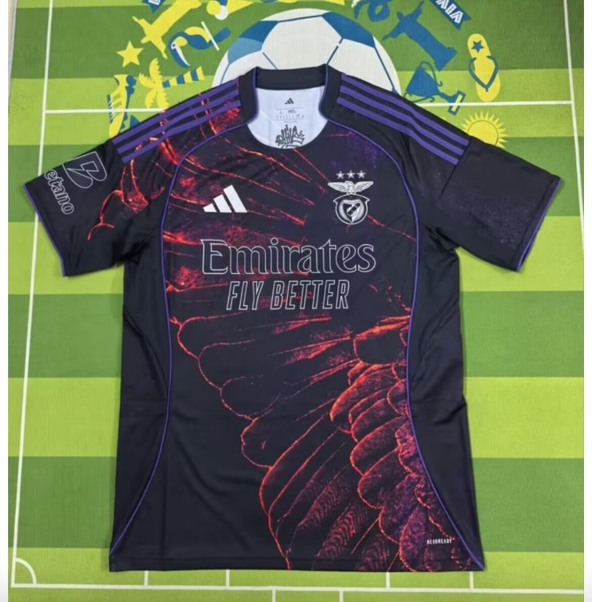 Camisola Adidas x Vhils x SL Benfica - Edição Especial 2025-2026