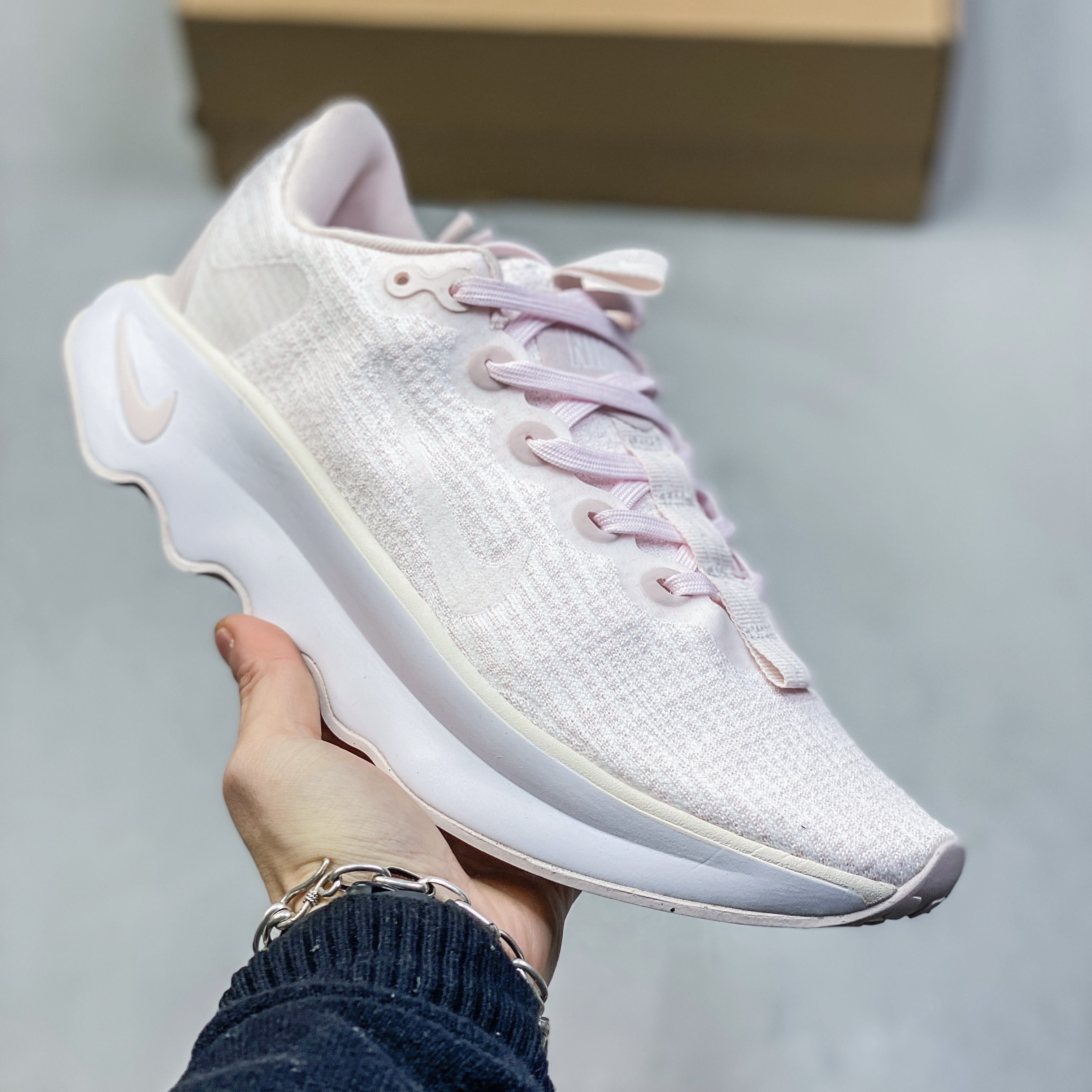 Nike MOTIVA