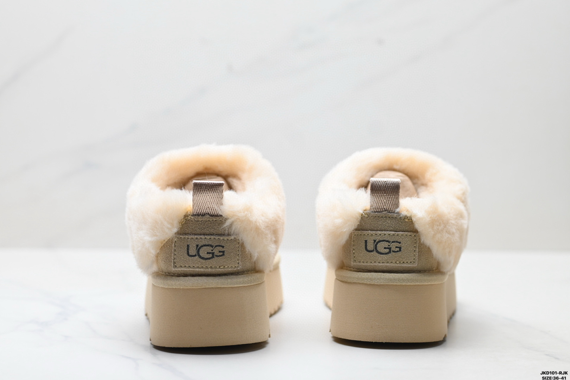 UGG Classic Clear Mini Detail 9