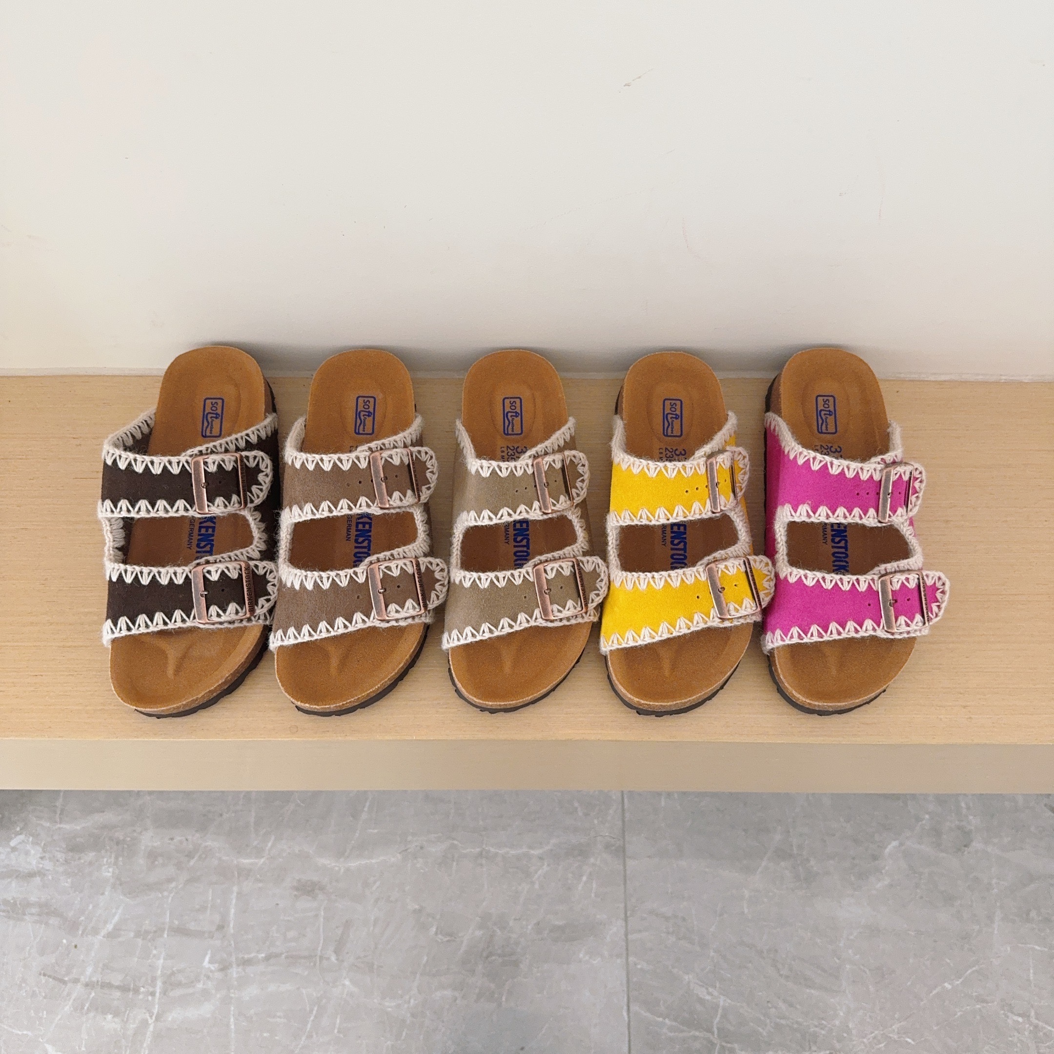 UGG Footwear Style 075