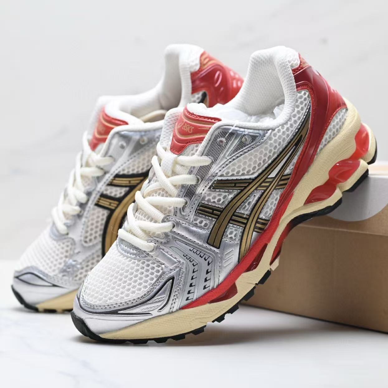 ASICS Gel-Kayano 14