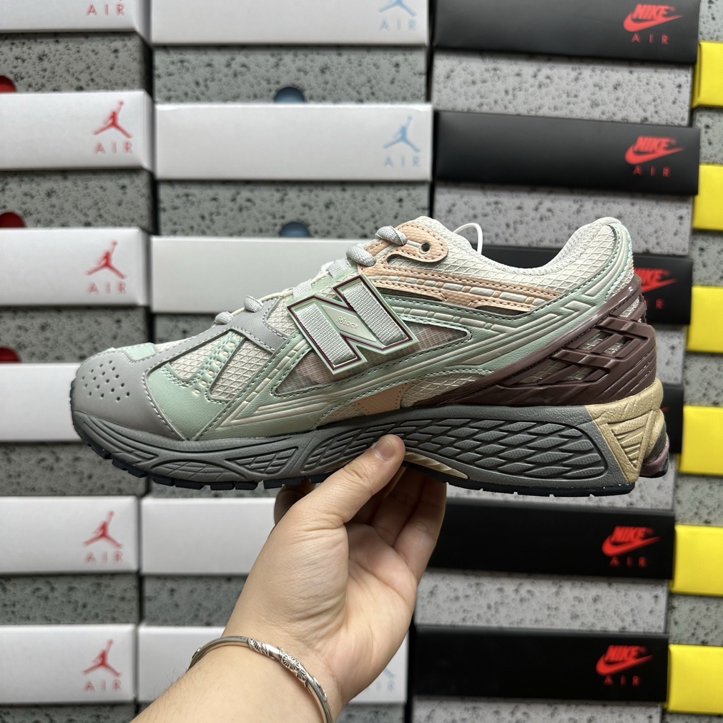 New Balance 1906 Sneakers detail 2