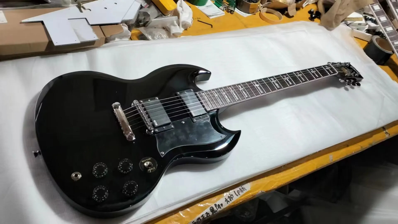 Custom Tony Iommi model Black Solid body 24 frets Electric Guitar 6-string