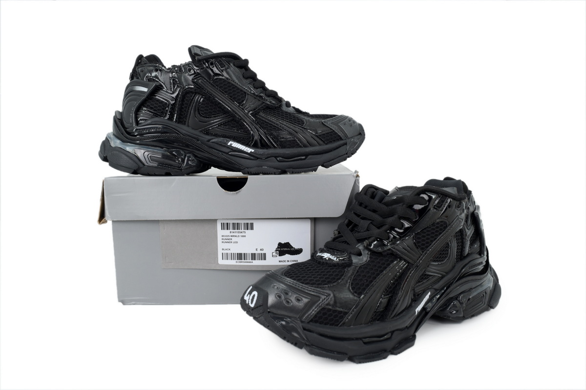 Balenciaga Runner Black LED Light 853225 WRNLD 1000