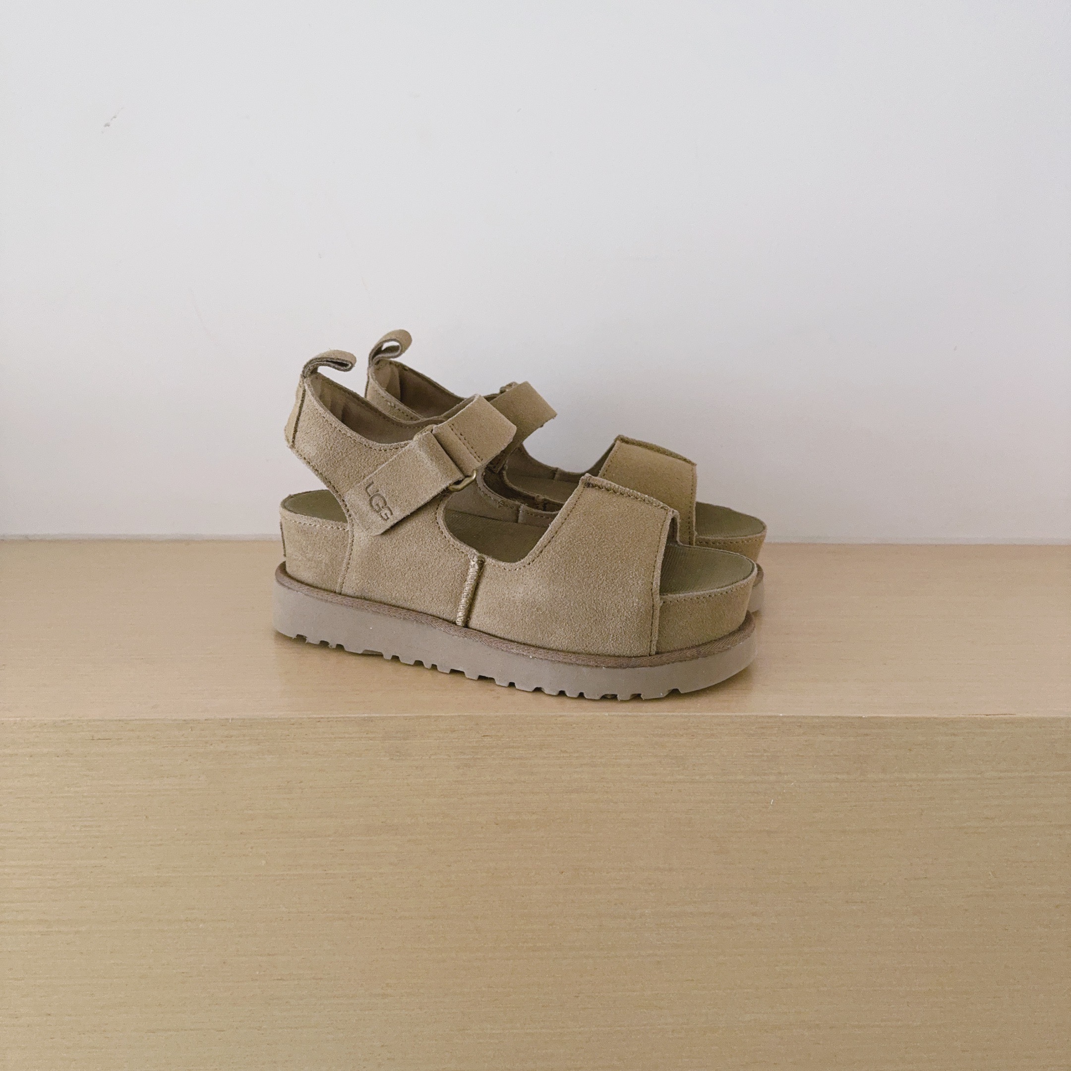 Center Seam Sandals
