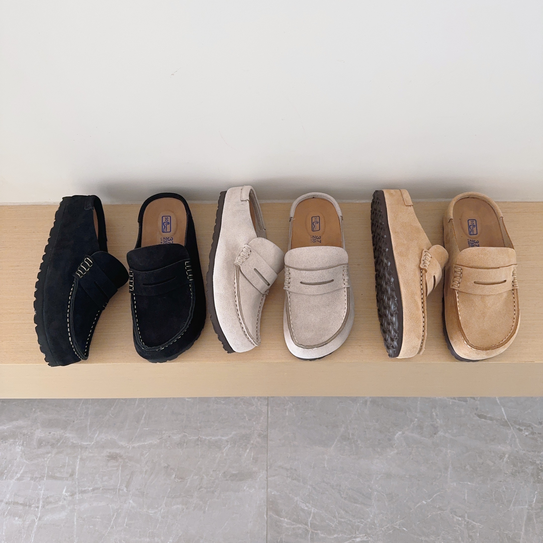 UGG Footwear Style 071