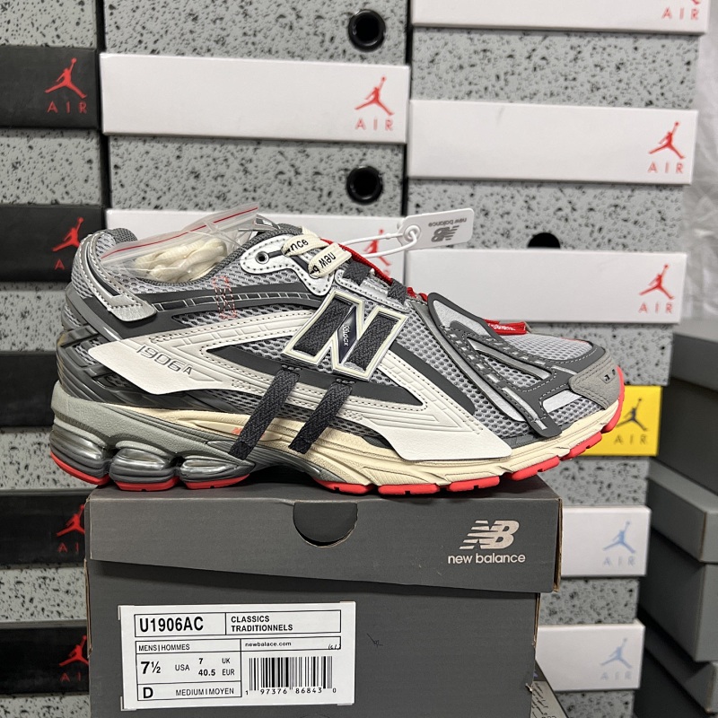 New Balance 1906 Sneakers
