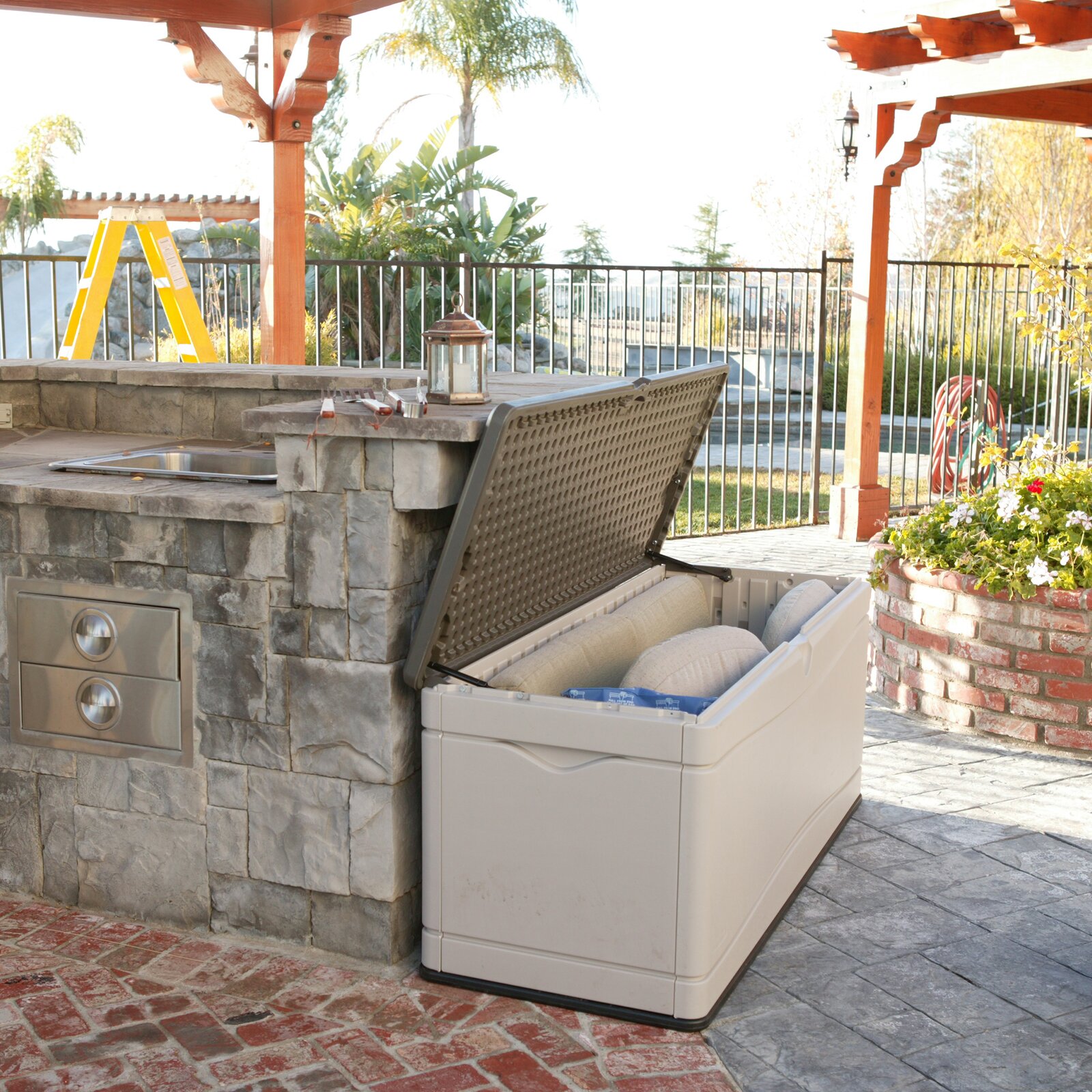 Lifetime 130 Gallons Gallon Water Resistant Plastic Lockable