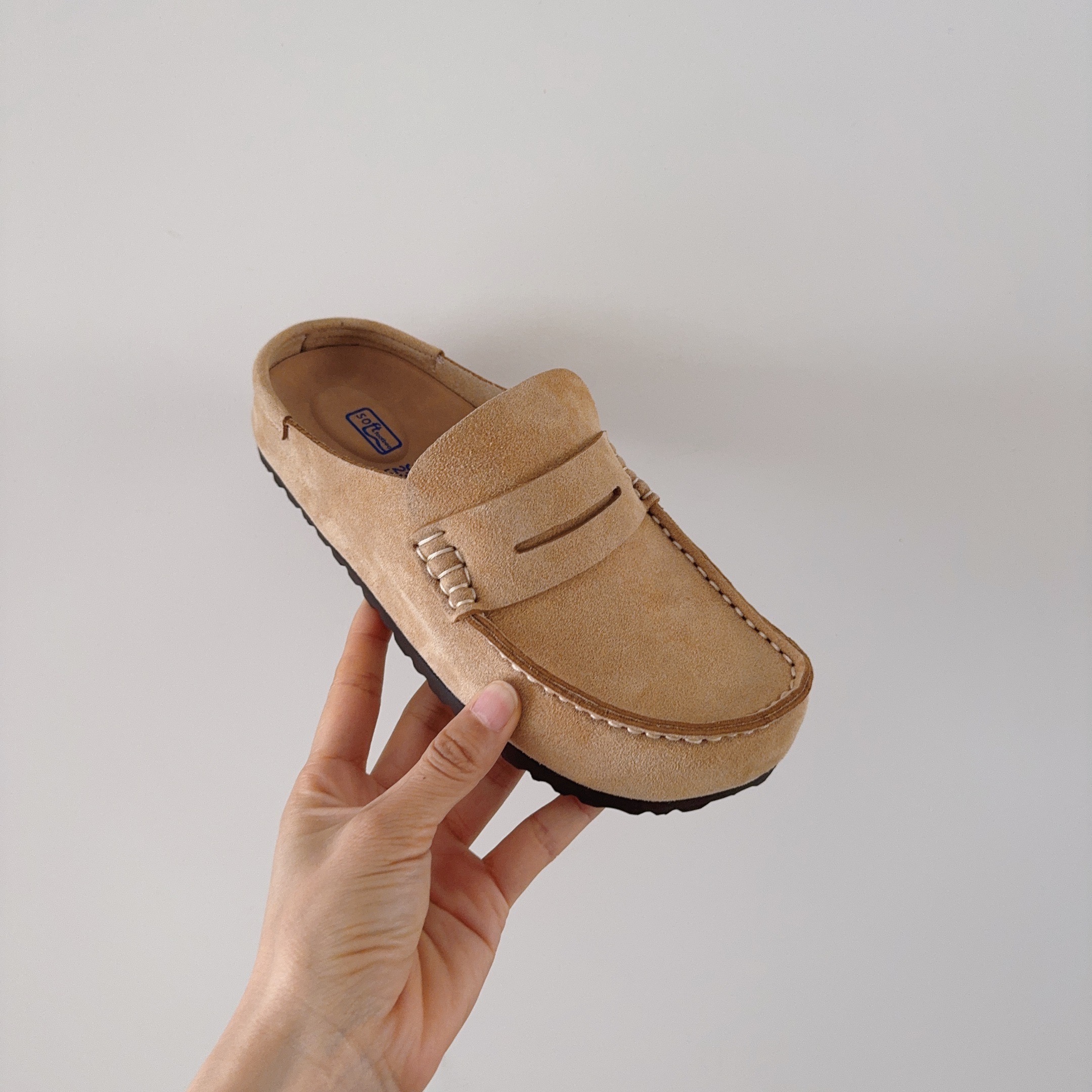 UGG Footwear Style 071