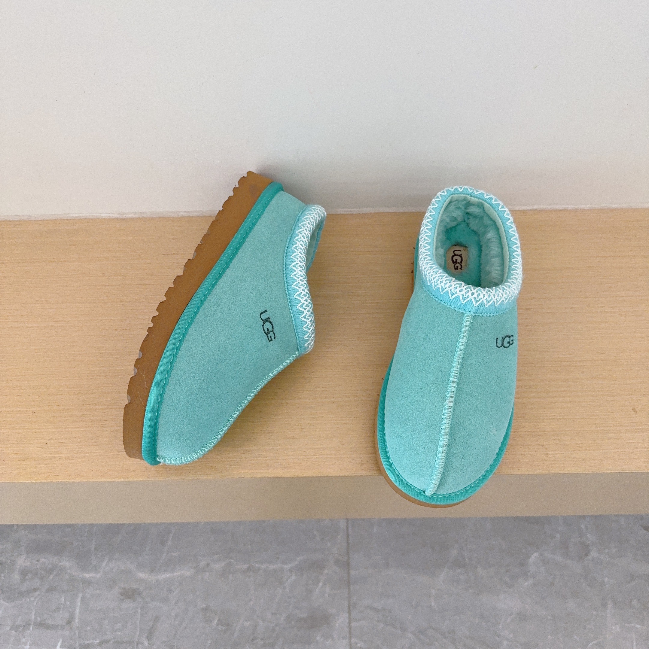 UGG Kids Ethnic Pattern Low Sole