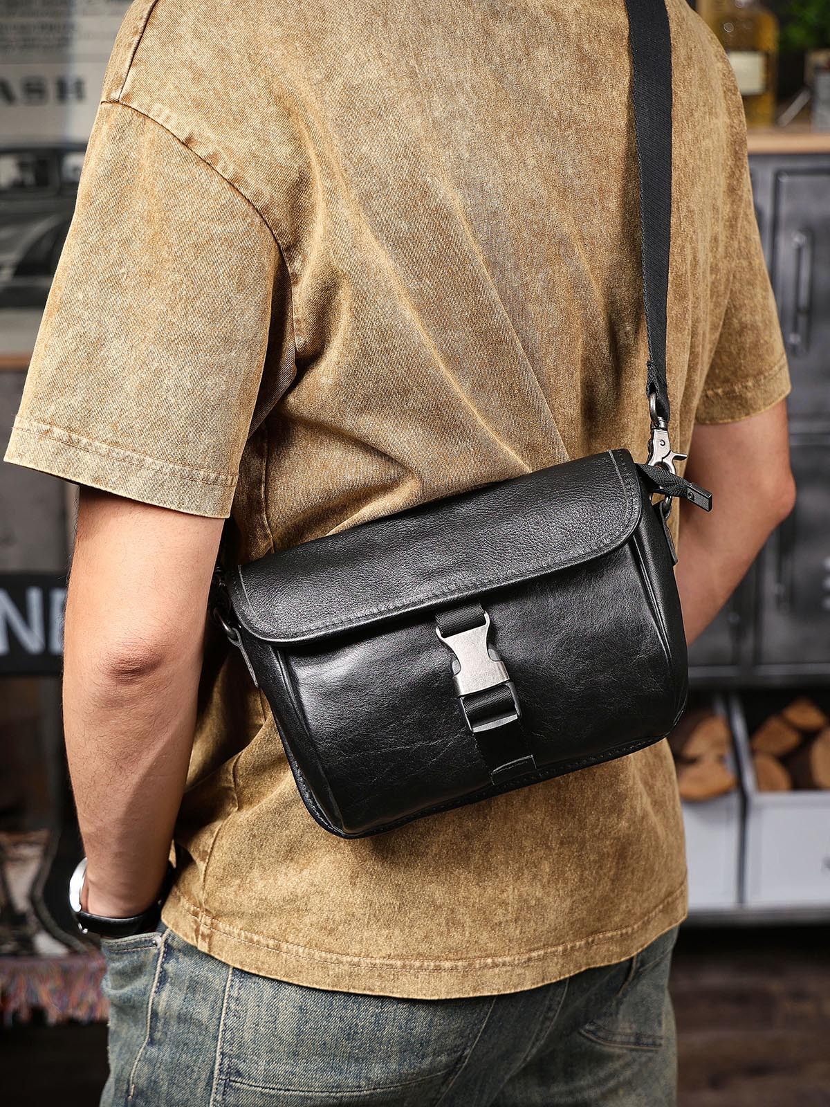 Modern Urban Leather Crossbody Bag - Sleek Design for Daily Sophistication