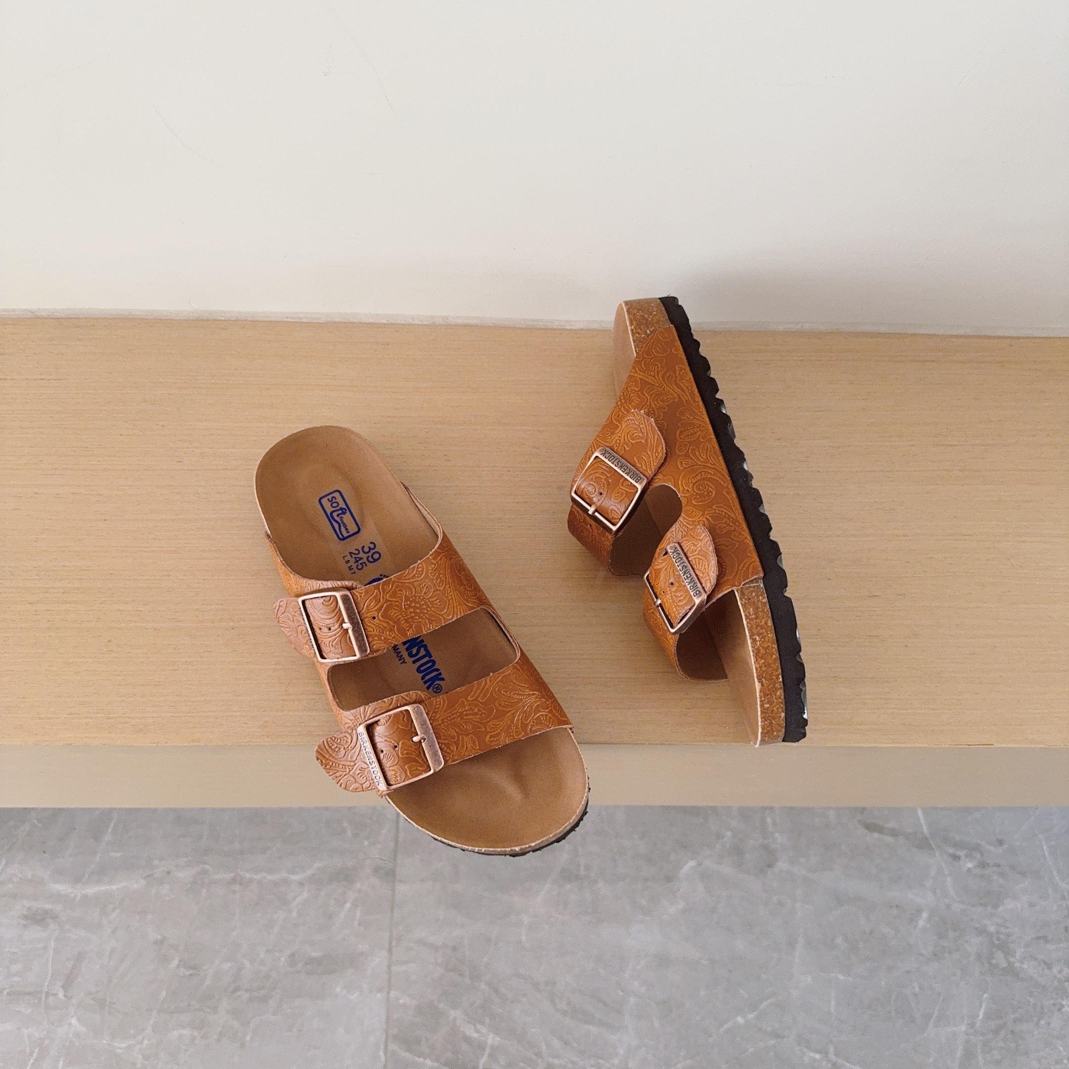 UGG Kids Leather Chevron Series Birken-Style Two-Strap Sandals Adult And Kids