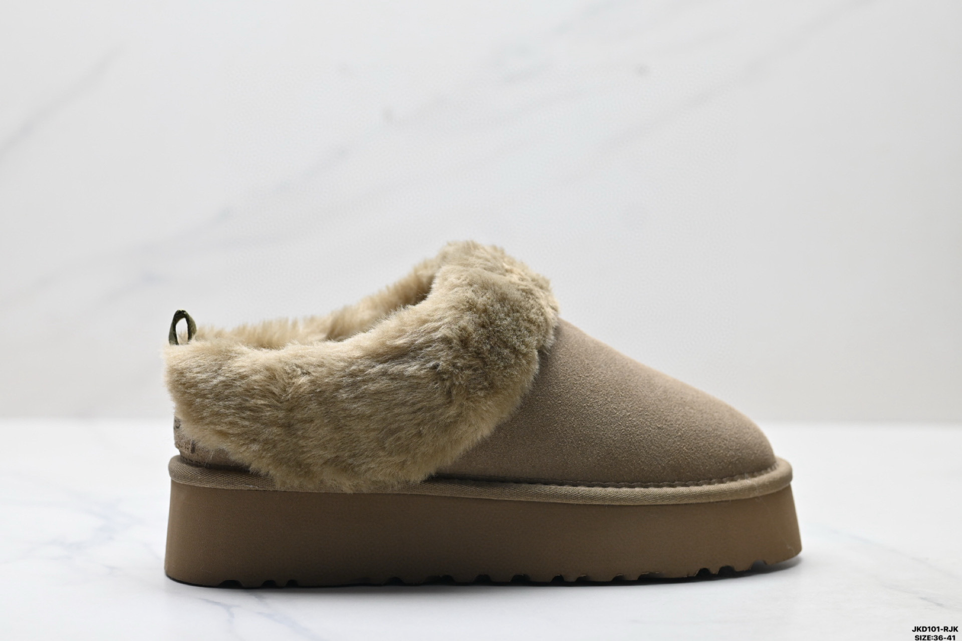 UGG Classic Clear Mini Detail 32