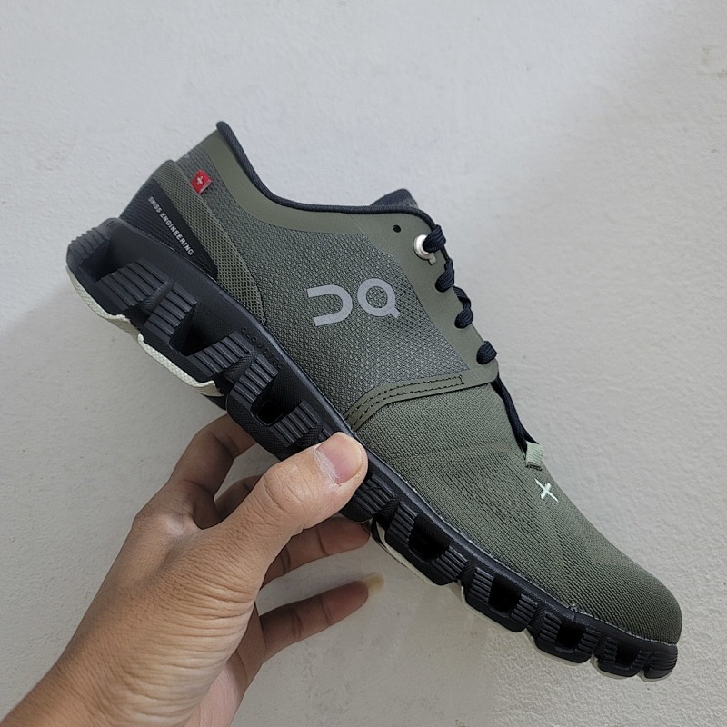 On Cloud 5 colour options