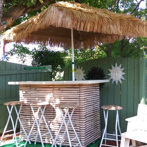 Waller Tiki Bar Set