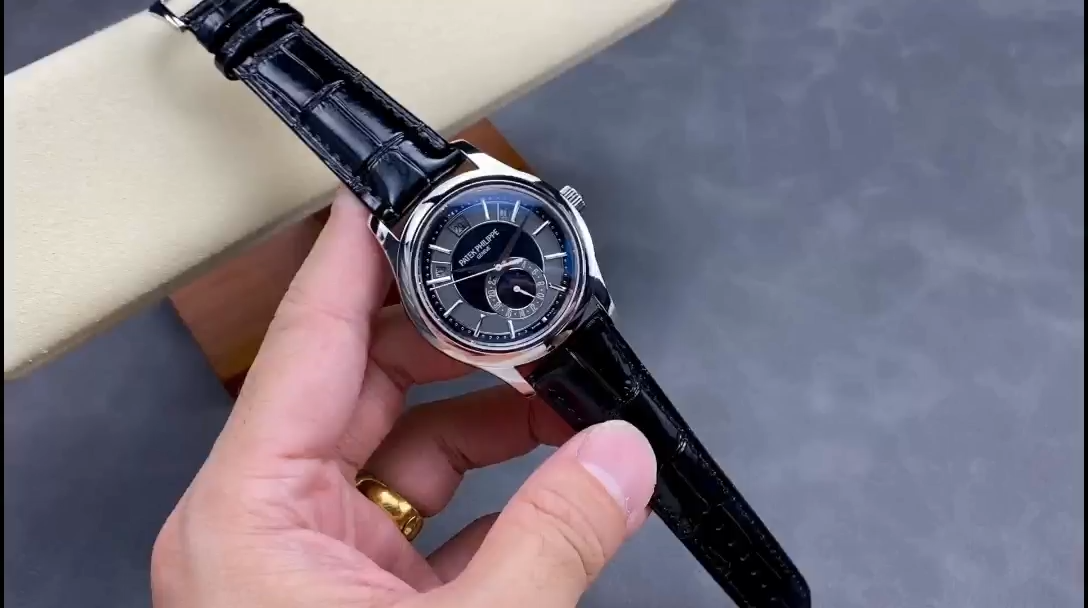 【Super Clone】Replica Patek Philippe Complications Annual Calendar White Gold 5205G 010 40mm Mens Watch