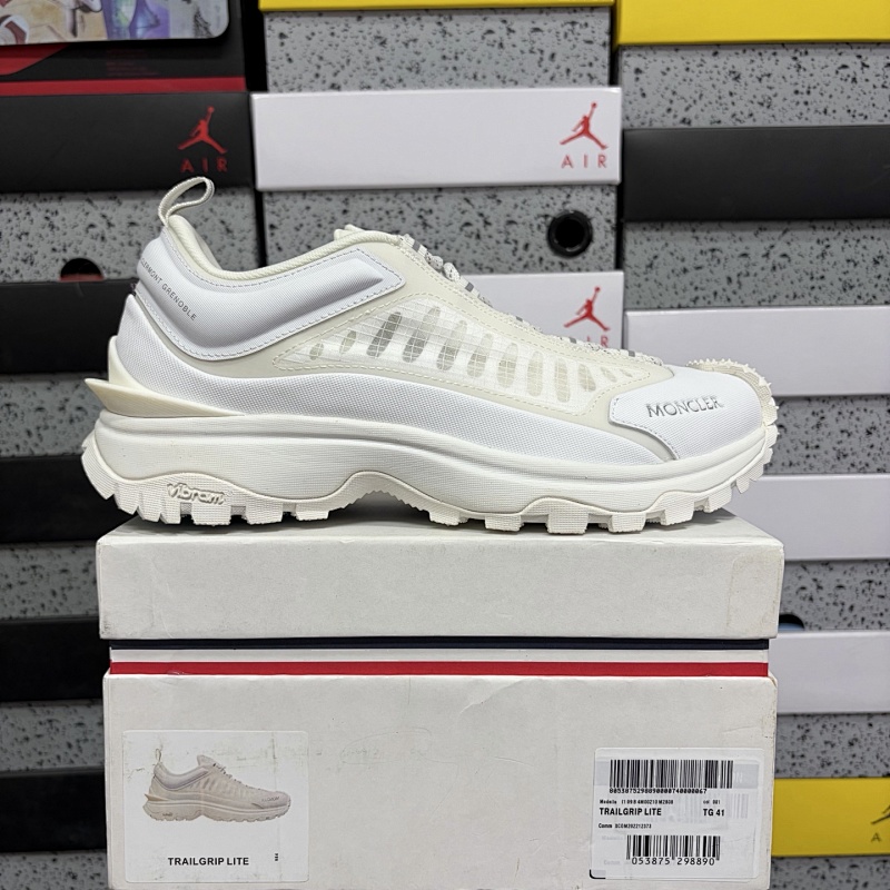 Moncler Trailgrip Gore-Tex 16