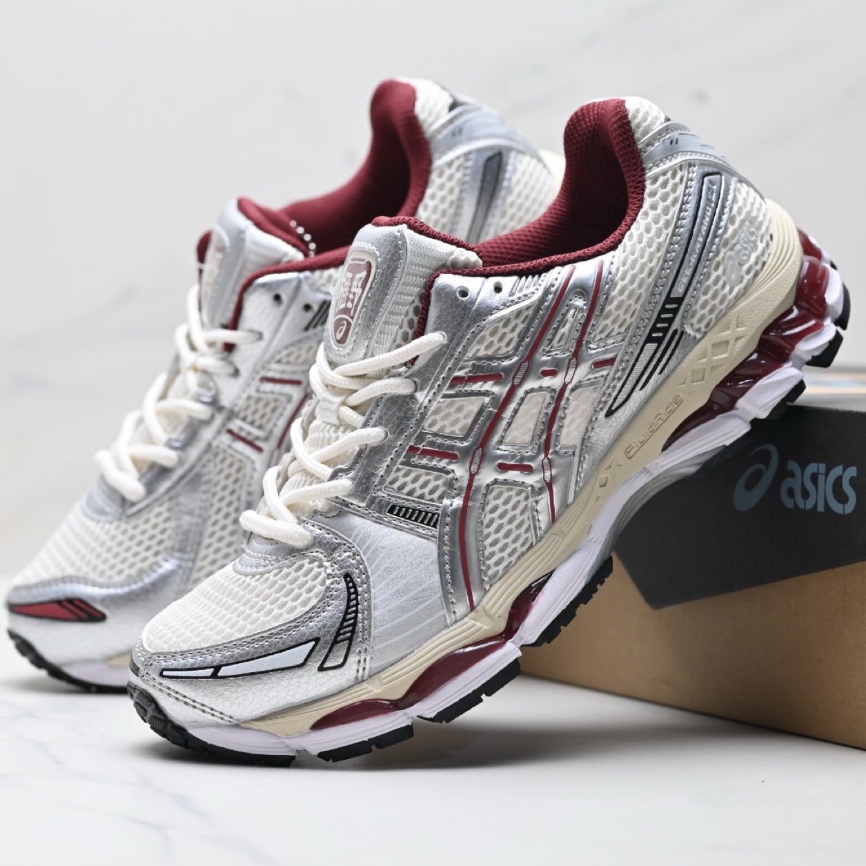 ASICS Gel-Kayano 12.1