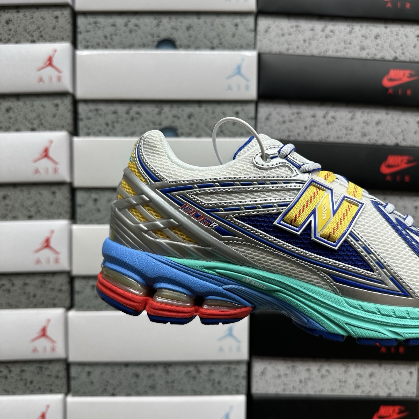 New Balance 1906 Sneakers detail 3