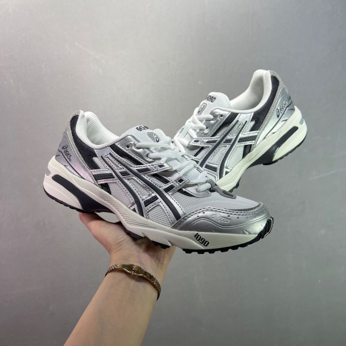 ASICS Gel-1090