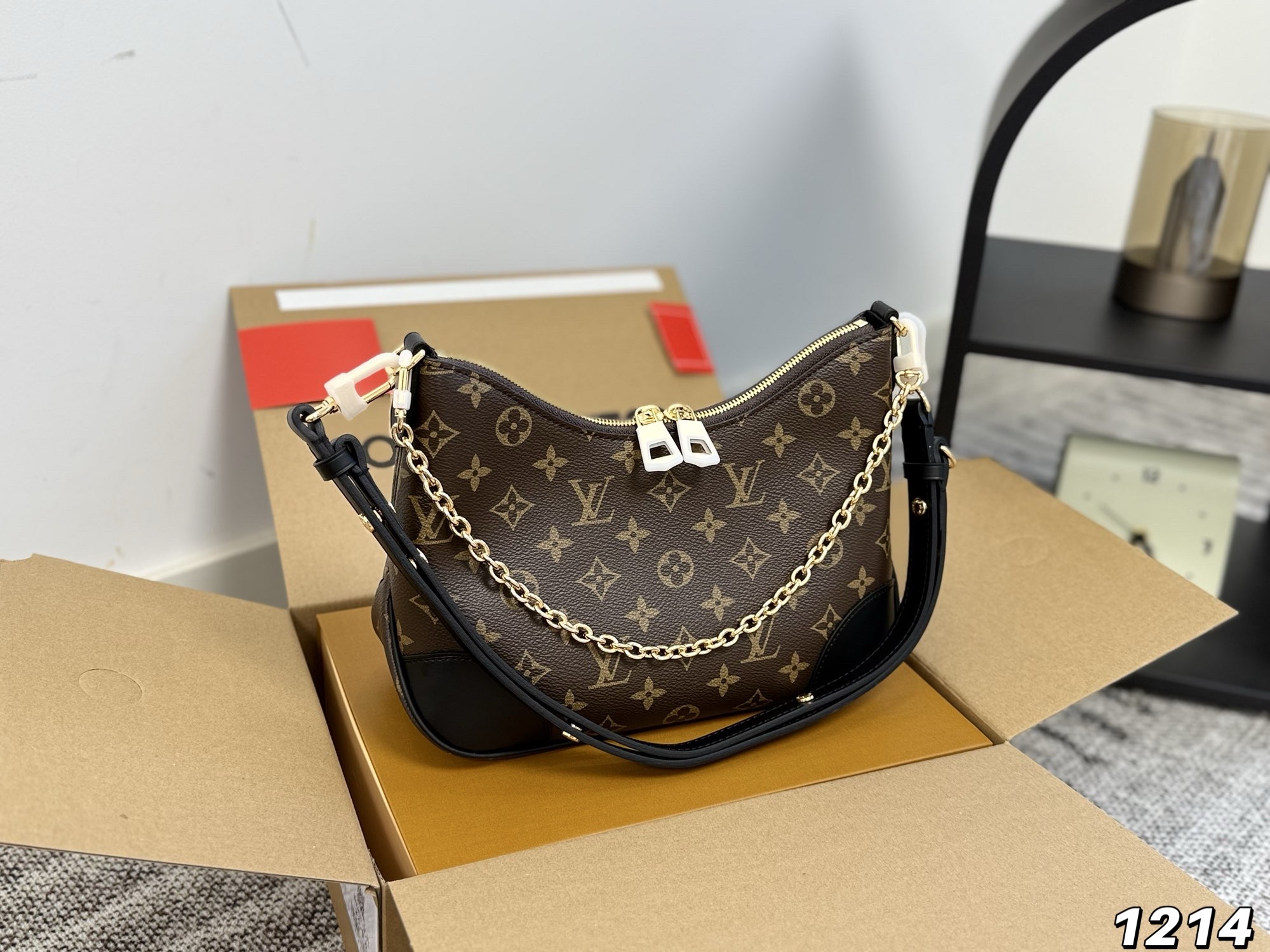 LV New Boulogne cow horn bag Crossbody Underarm shoulder Handbag