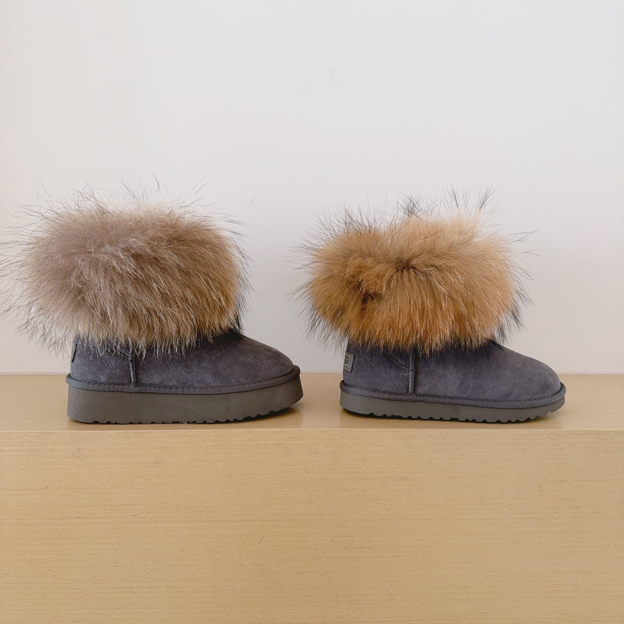 UGG Kids Platform 5854 Genuine Fur Trim Low-Cut Boots