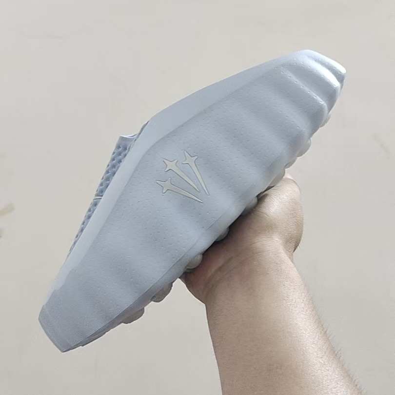 Nike Mind 001