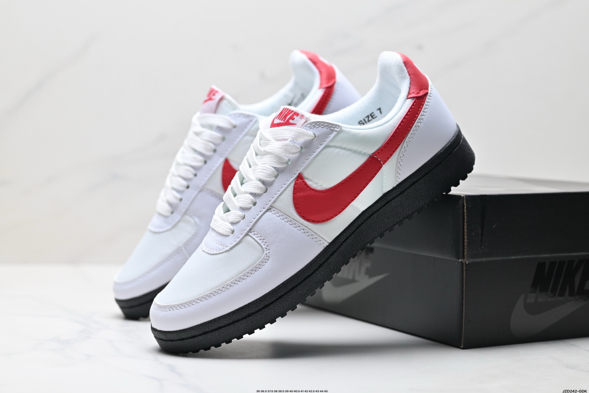 Nike Field General 82