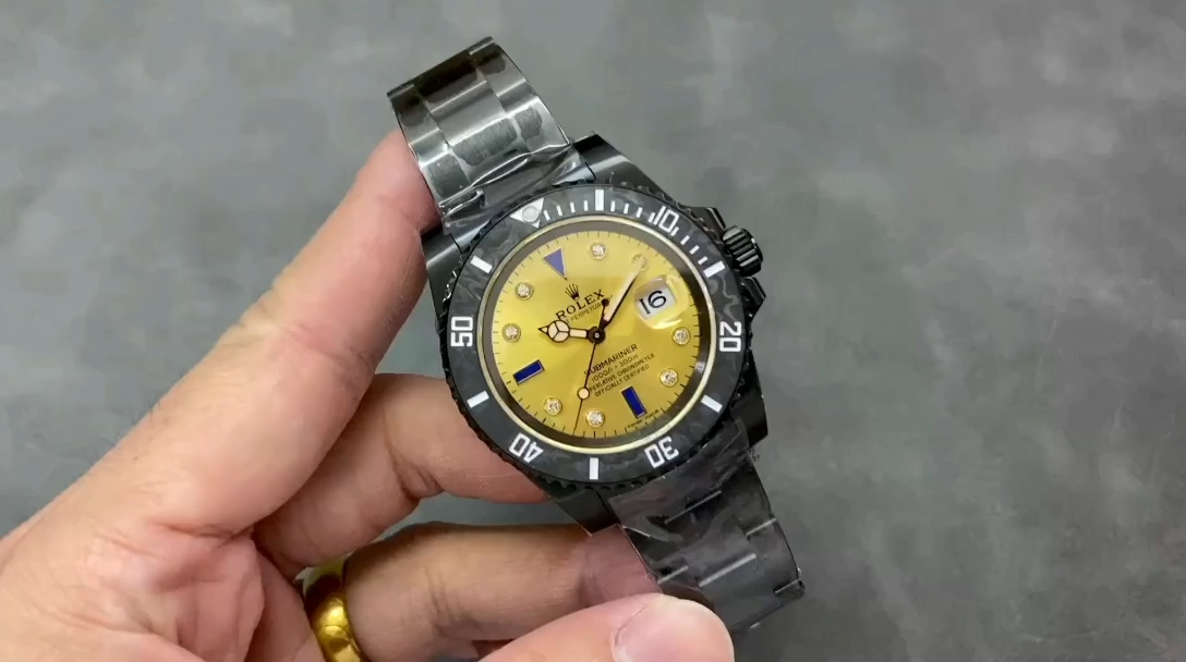 【Super Clone】Rolex Submariner Diw 116610 PVD-DLC Stainless Steel Carbon Fiber Bezel Champagne Dial