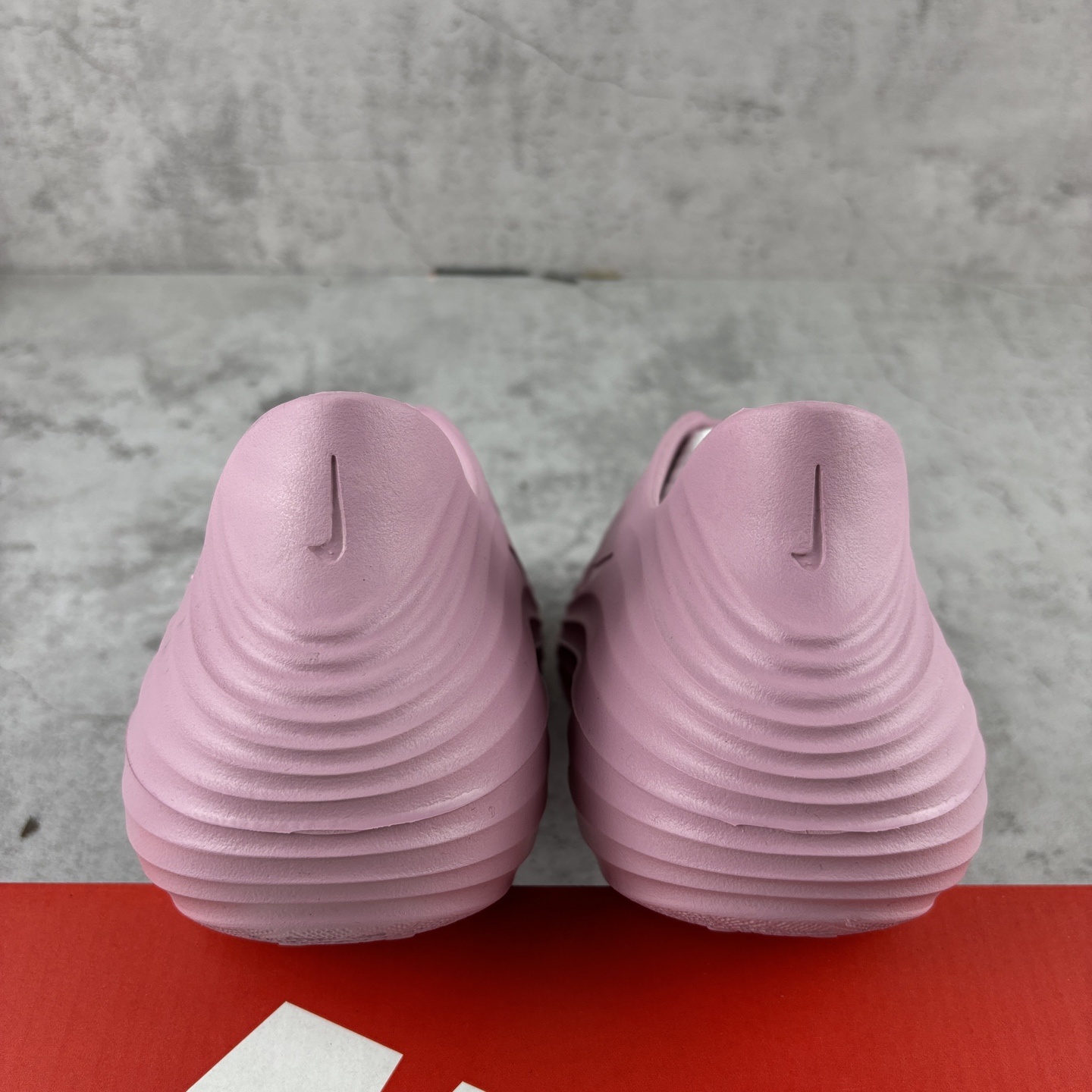 Nike ReactX Rejuven8 Sneakers detail 1