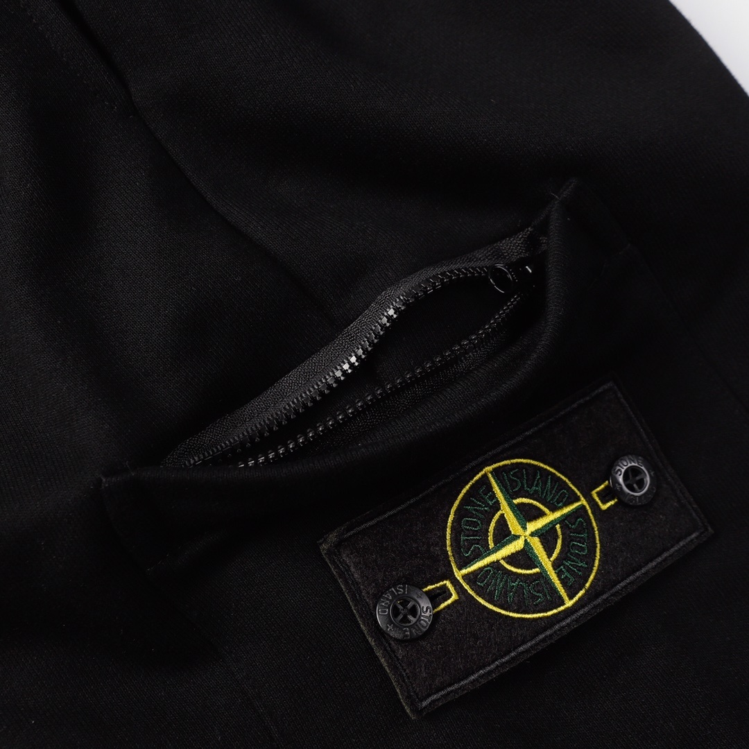 Stone Island Compass-badge Shorts
