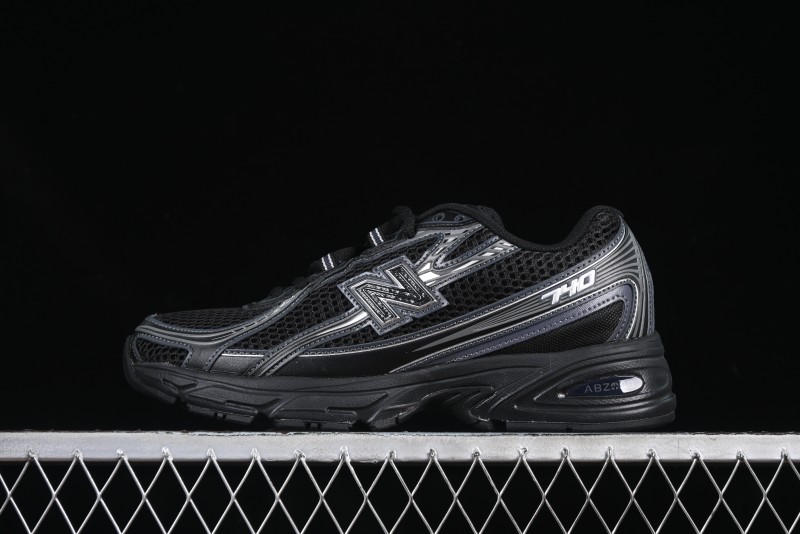 New Balance 740