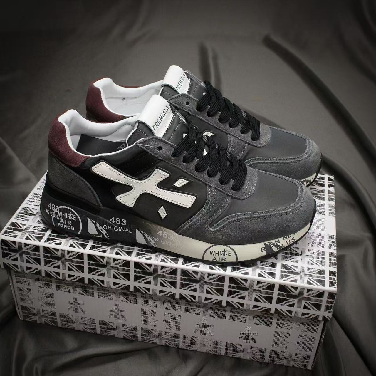 On Lander Trainers