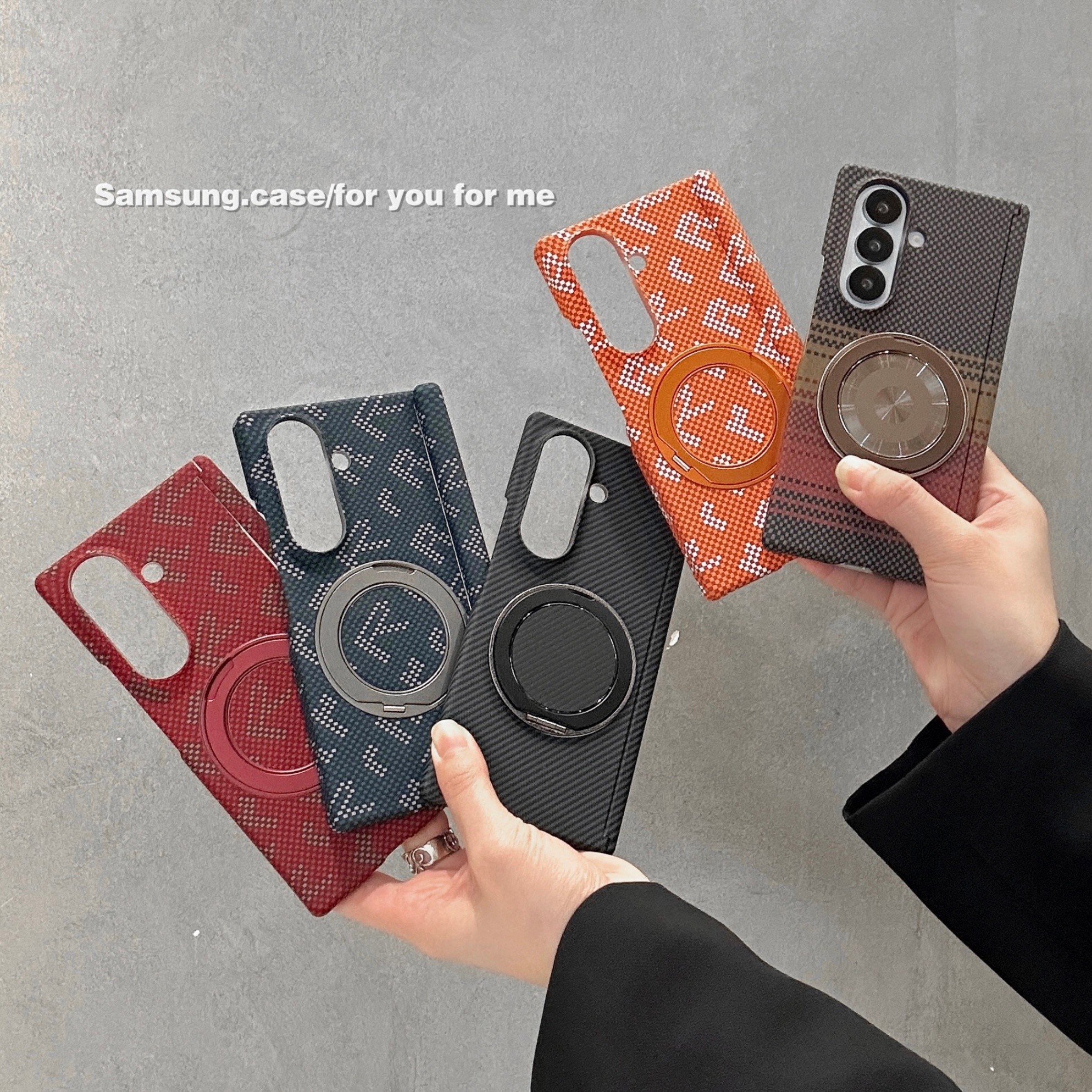 Galaxy Z Fold 8 Protective Case Carbon Fiber - back view