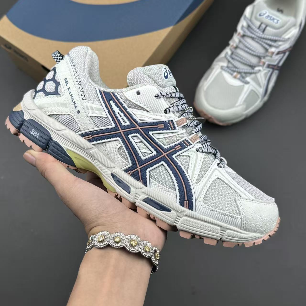 ASICS Gel-Kahana 8