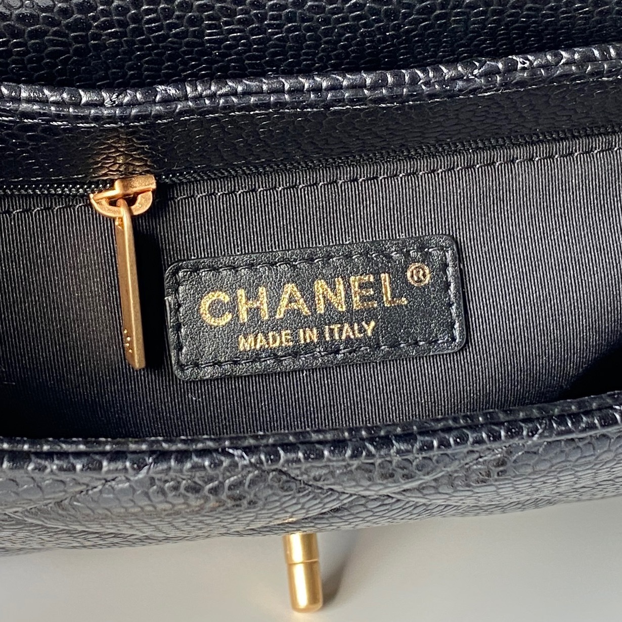 Chanel AS5147 Black Chain Hobo Bag detail 3