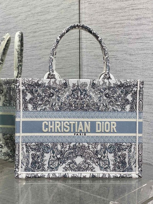 Dior Book Tote Medium Blue Baroque