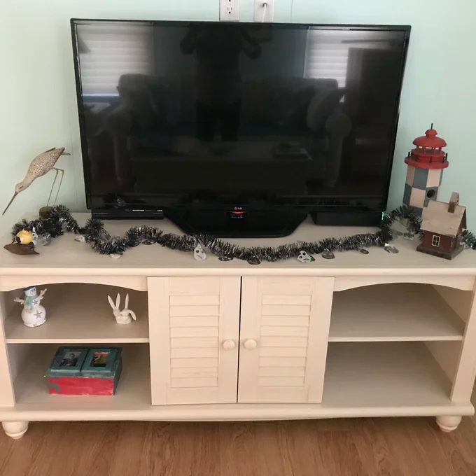 Bredevoort TV Stand for TVs up to 60