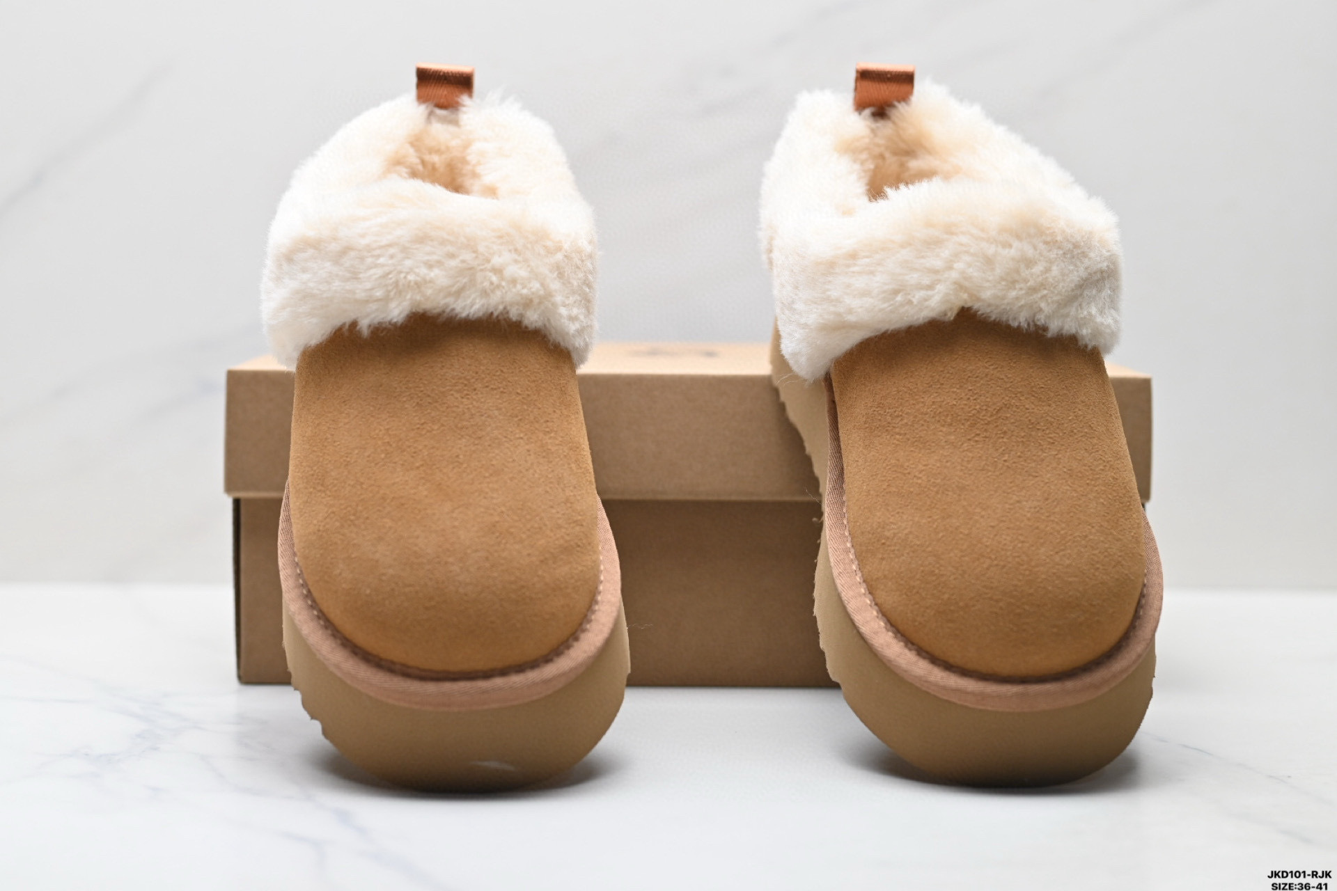 UGG Classic Clear Mini Detail 28
